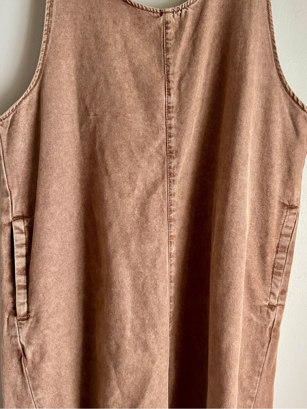 Easel Boutique NWT Jumpsuit Overalls with Barrell Legs in Almond Size Large - Picture 3 of 10